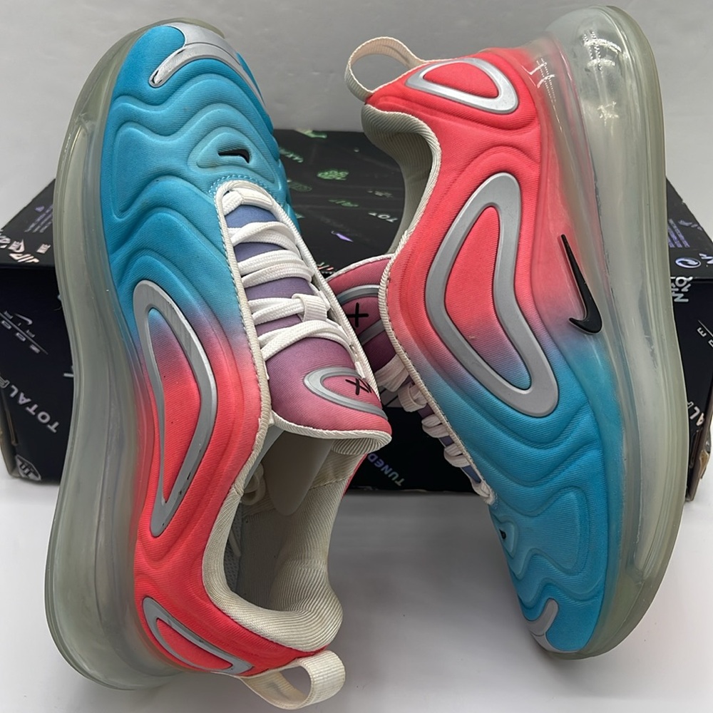 Nike WMNS Air Max 720 Blue and Pink Sneakers Air Max 720 'Pink Sea' - Picture 12 of 16